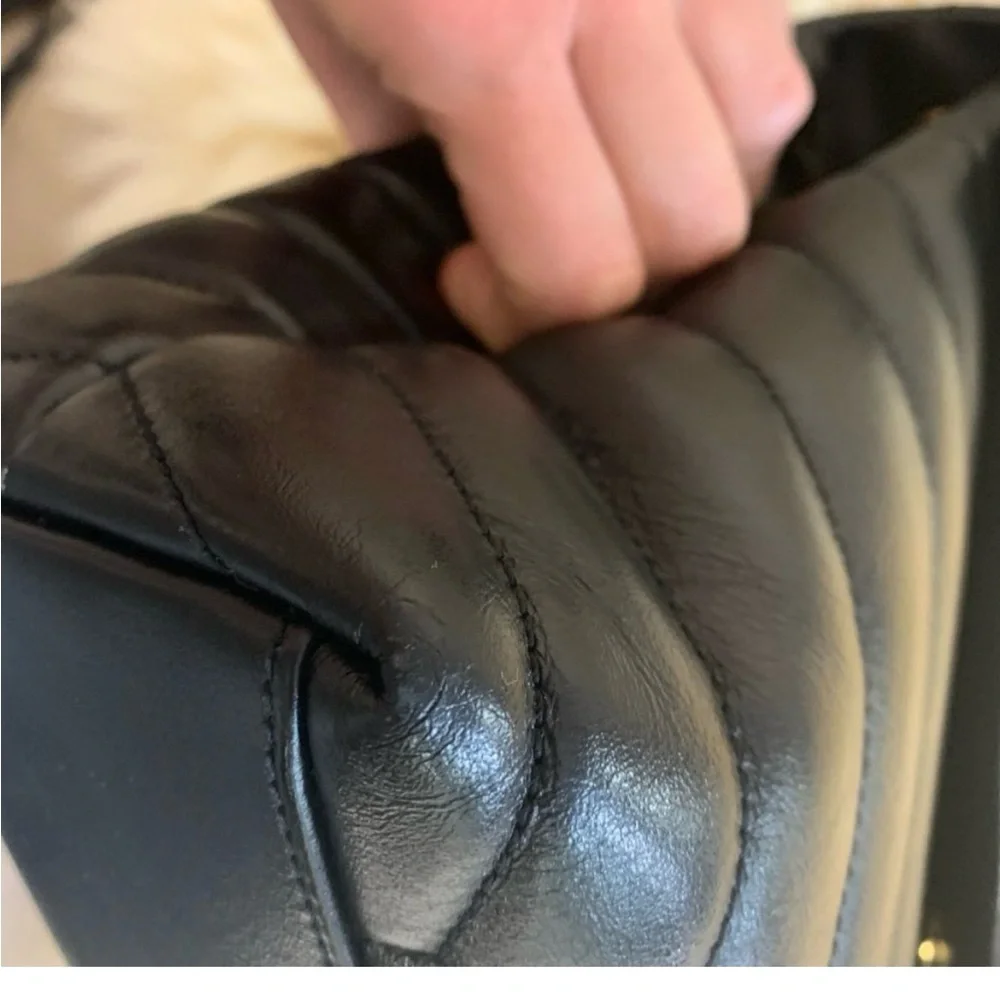 Yves Saint Laurent Black Chevron Quilted Shoulder Bag - Picture 4 of 4